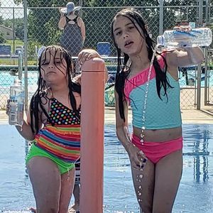 Meet your Posher, Robin